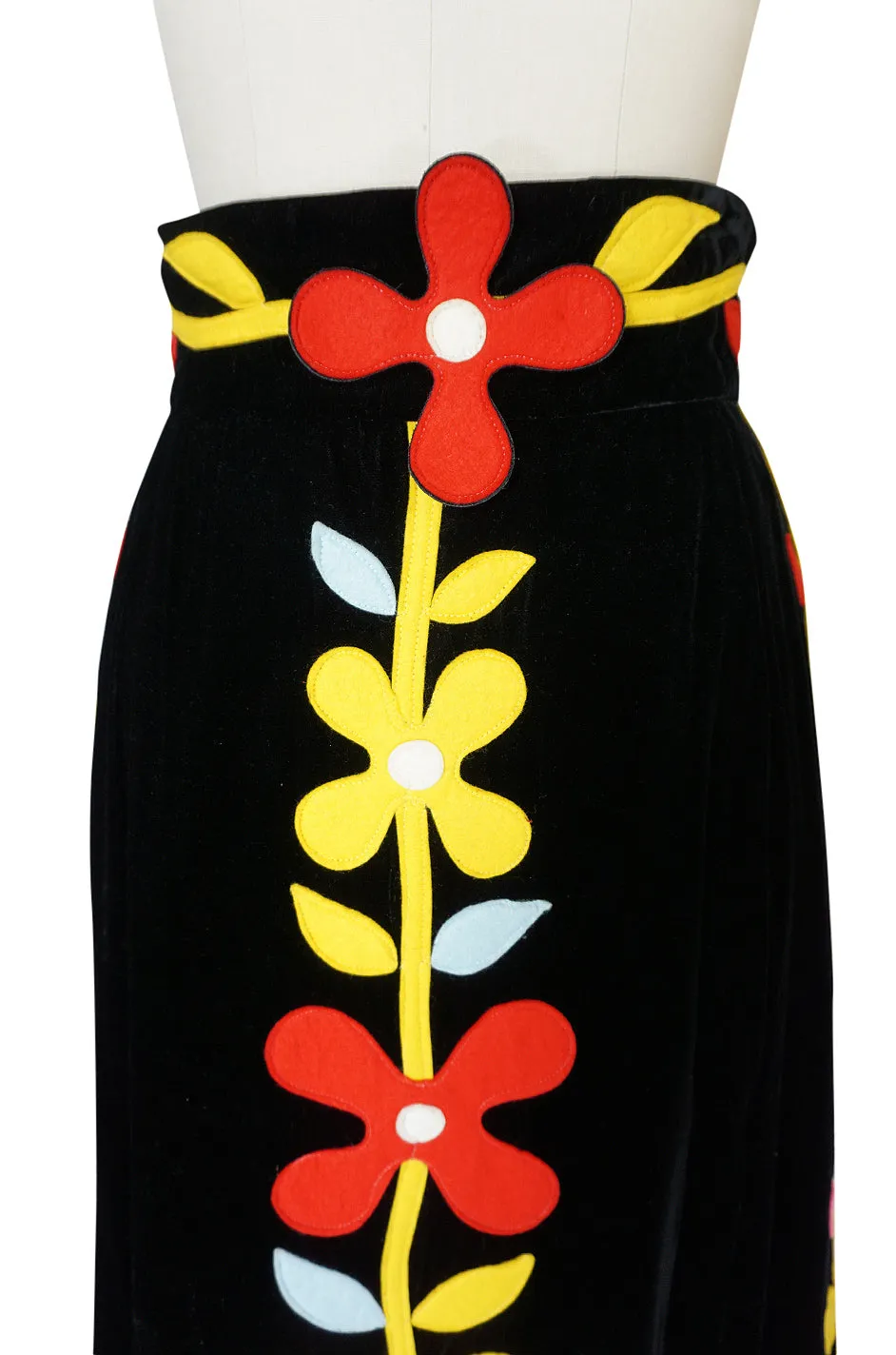 1970s Malcolm Starr Bright Flower Felt Applique on Velvet Skirt