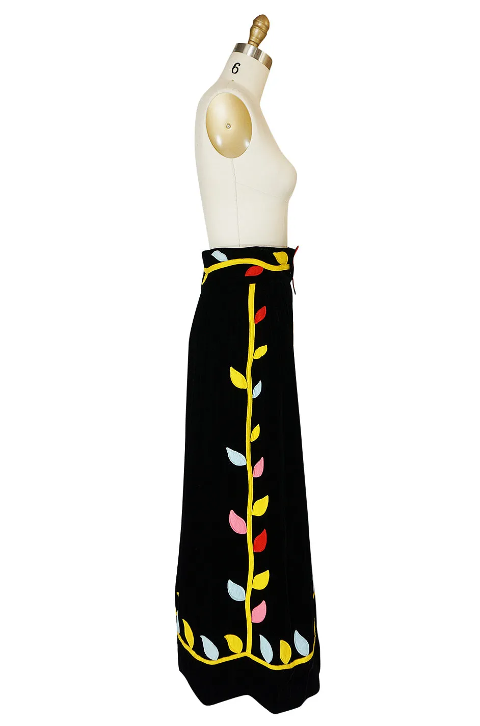 1970s Malcolm Starr Bright Flower Felt Applique on Velvet Skirt