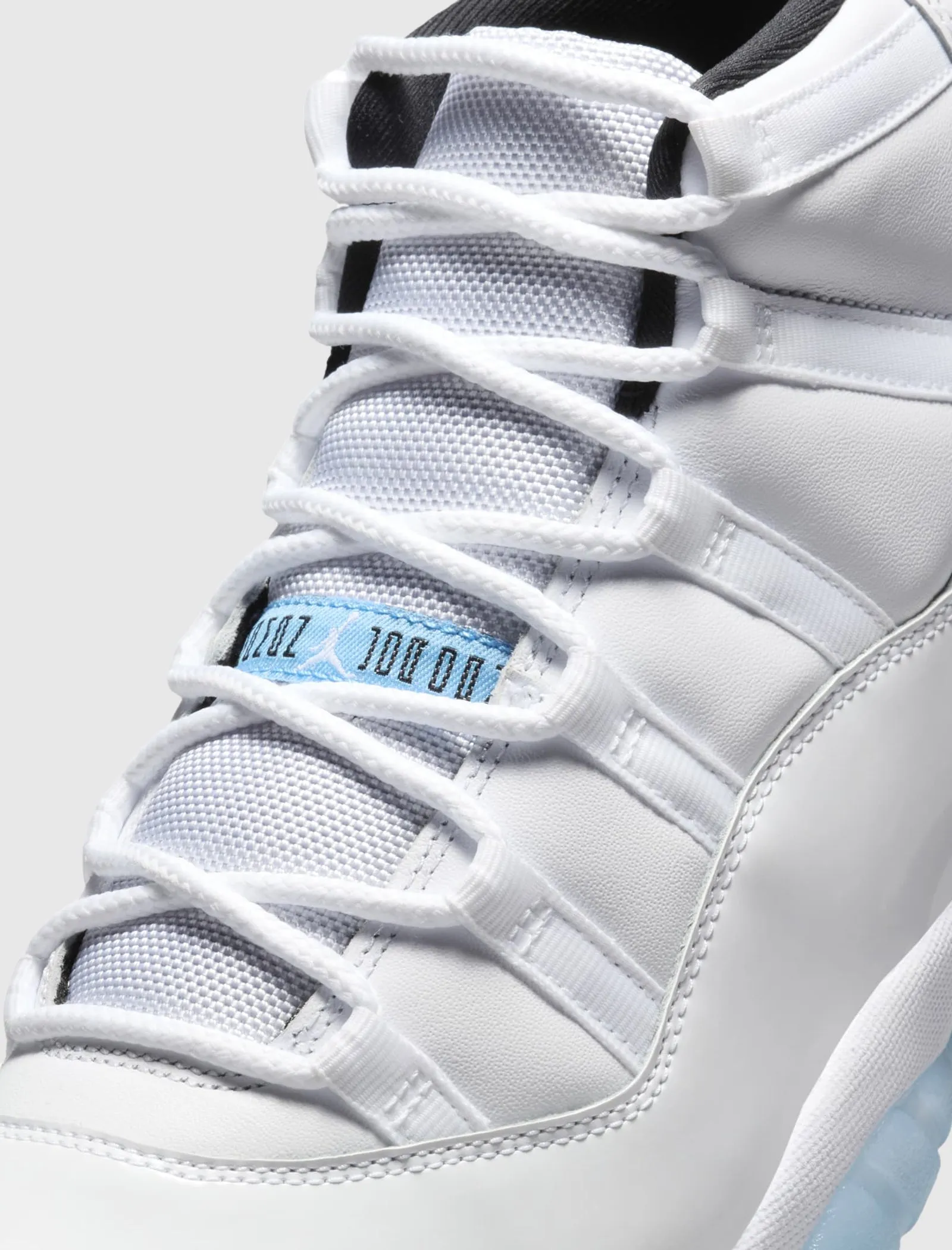 AIR JORDAN 11 RETRO "LEGEND BLUE"