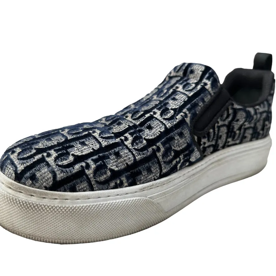 Logo Velvet Sneakers - 10