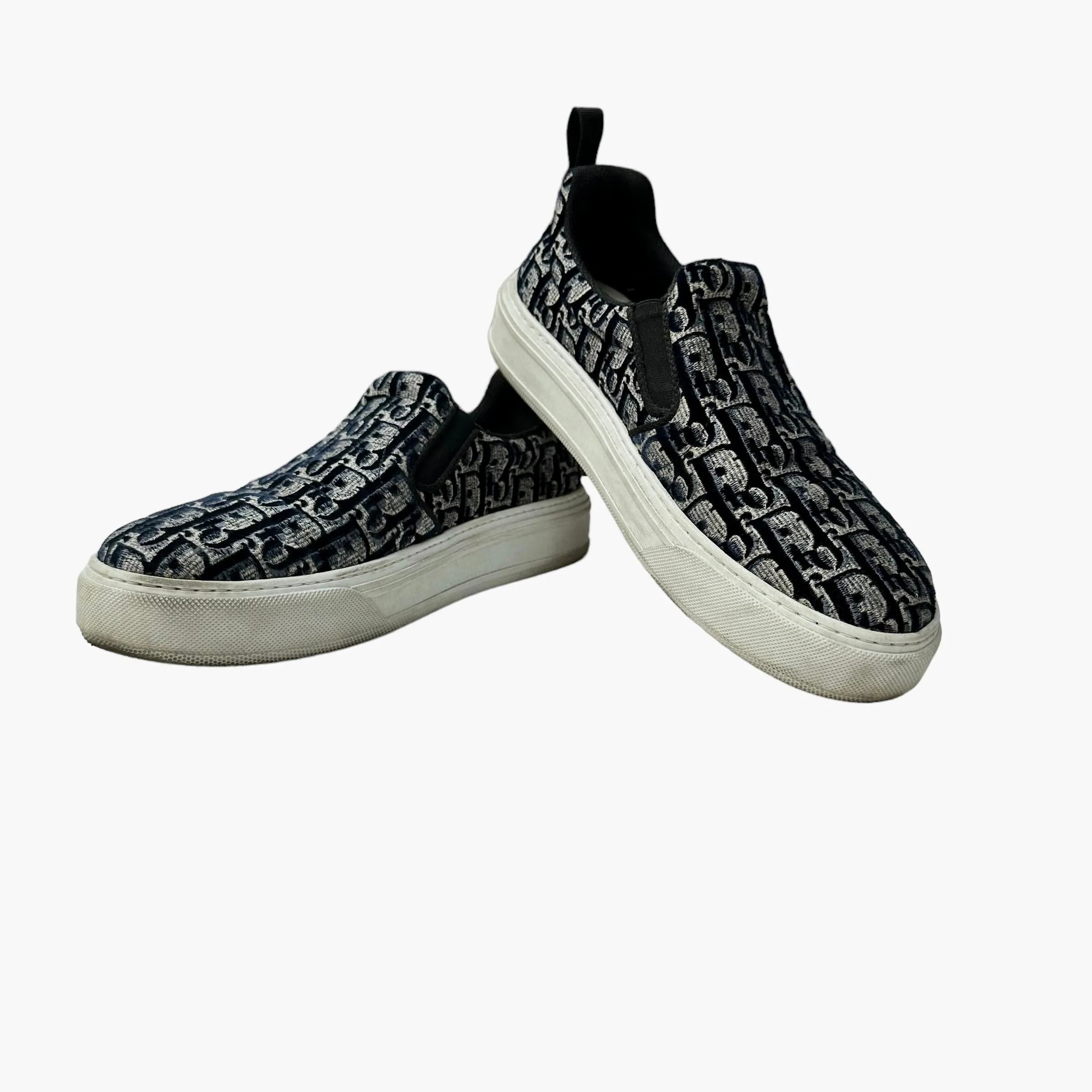 Logo Velvet Sneakers - 10