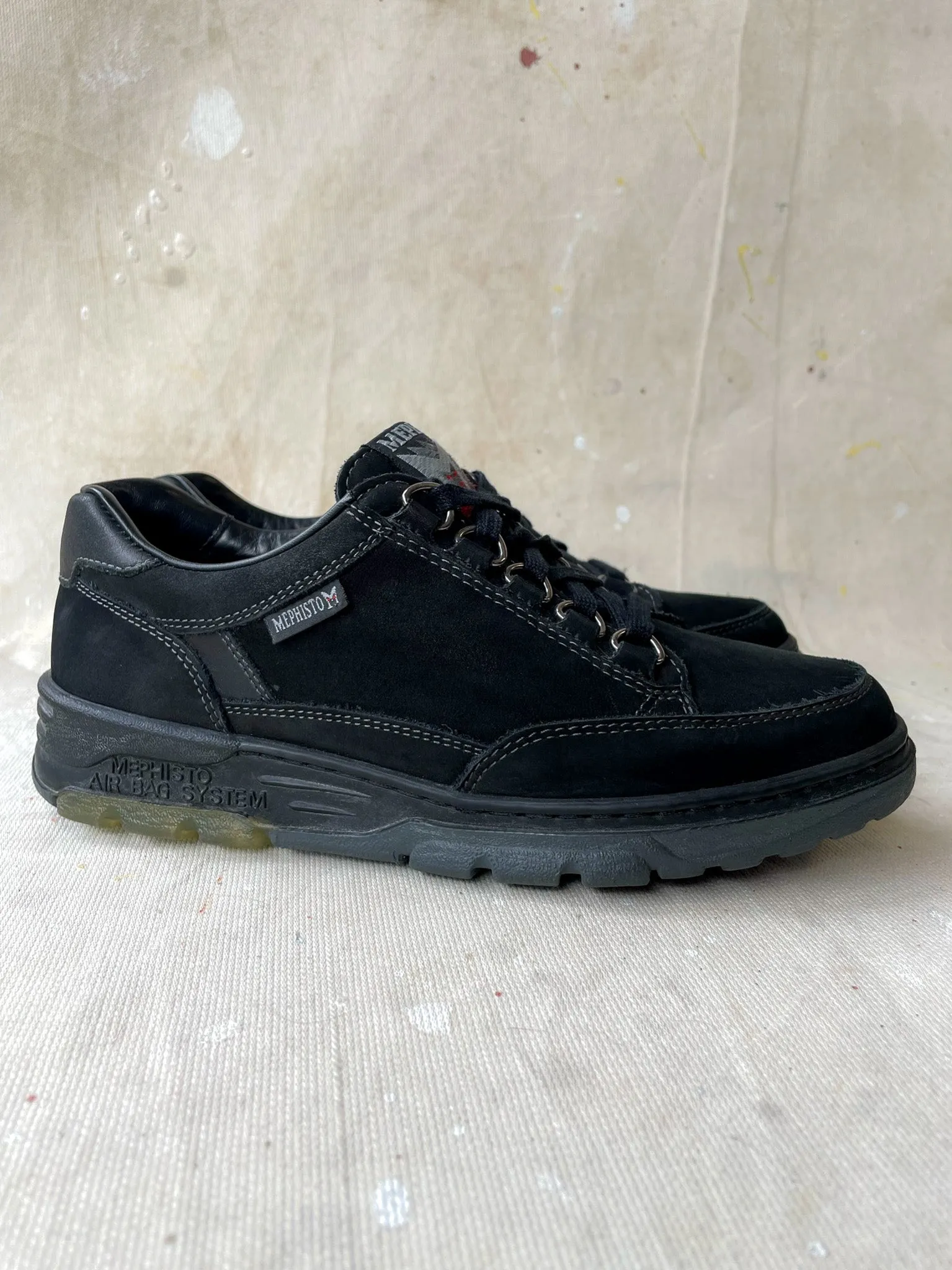 Mephisto Match in Black—[6.5W / 5M]