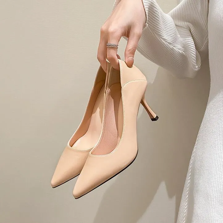 Petite Pointy Kitten Mid Heel Shoes JLXY12
