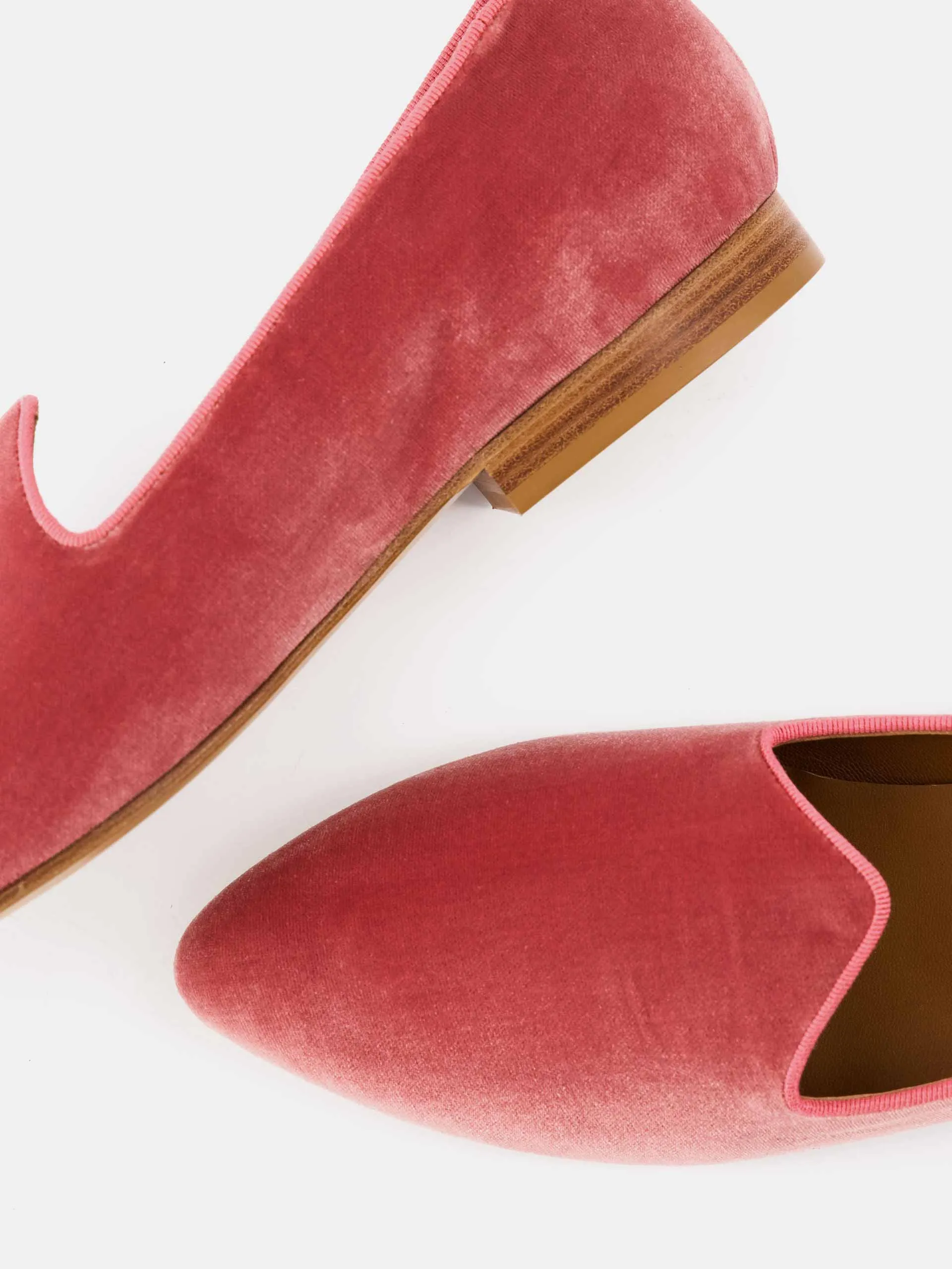 Pink velvet Venetian slipper