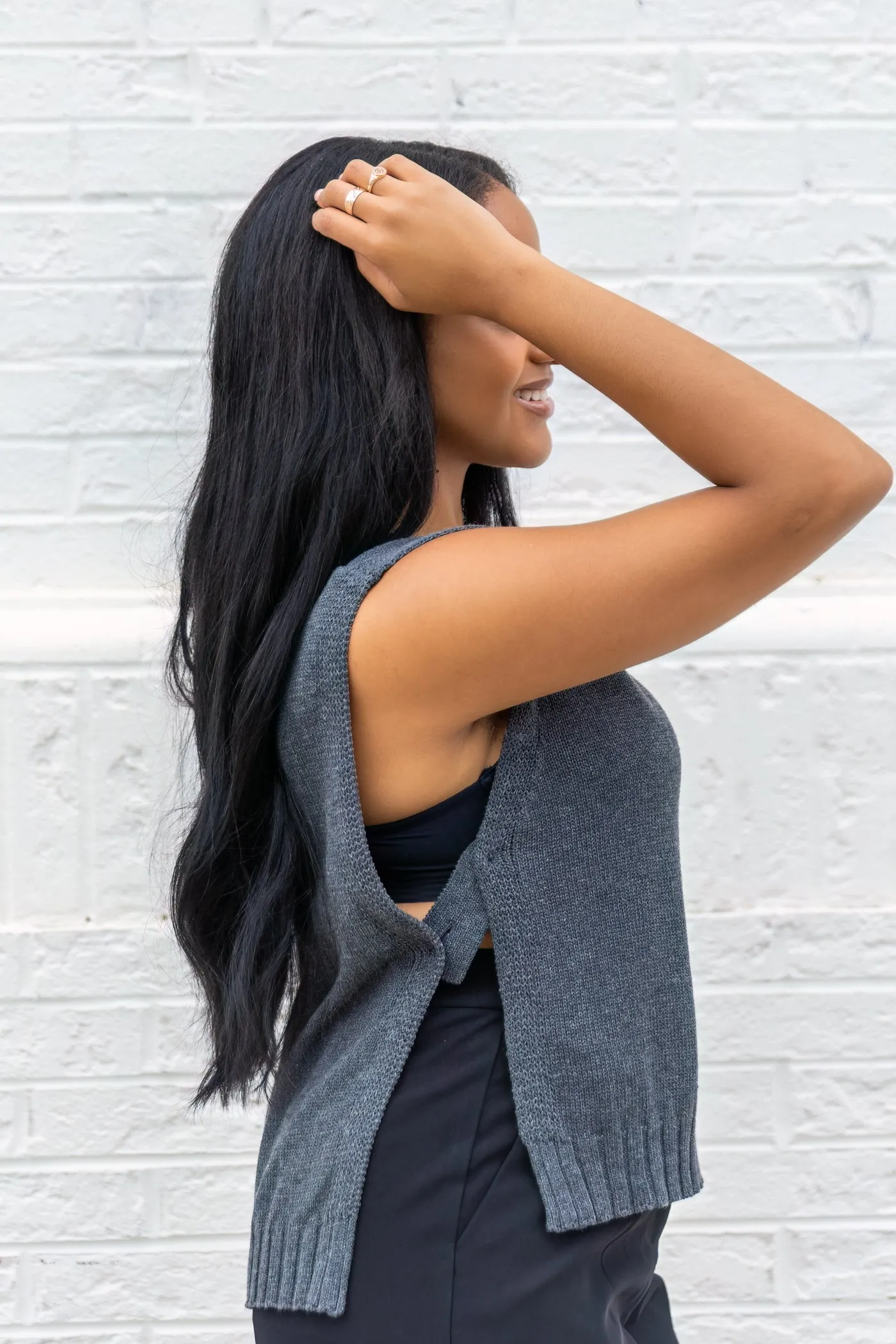 SELDEN SLEEVELESS SWEATER
