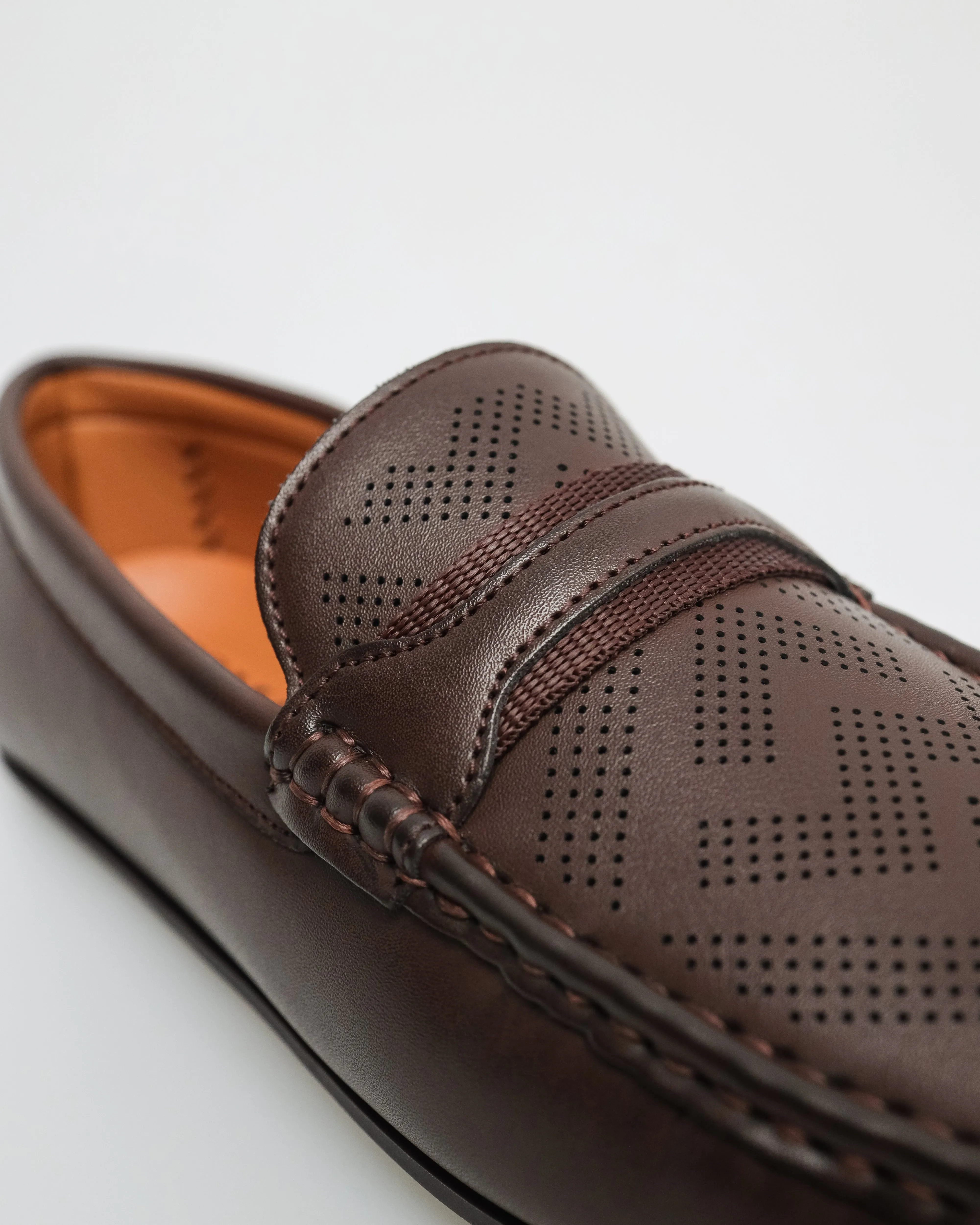 Tomaz C581 Men's Buckle Moccasins